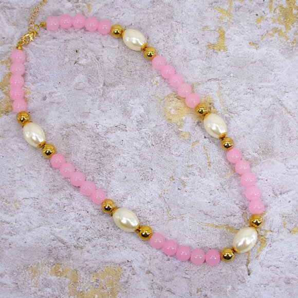 Pink glass and white pearl bead necklace mixed with gold beads 20" - Picture 9 of 12
